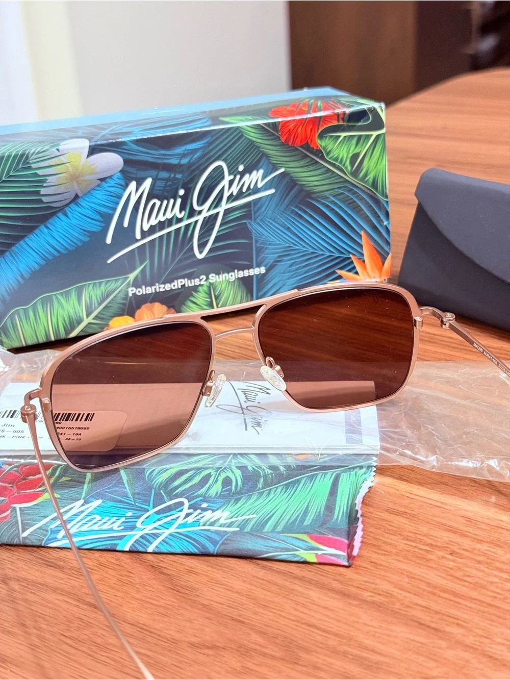 Maui Jim Men's Polarized Beaches series Sunglasses - Rose Lenses